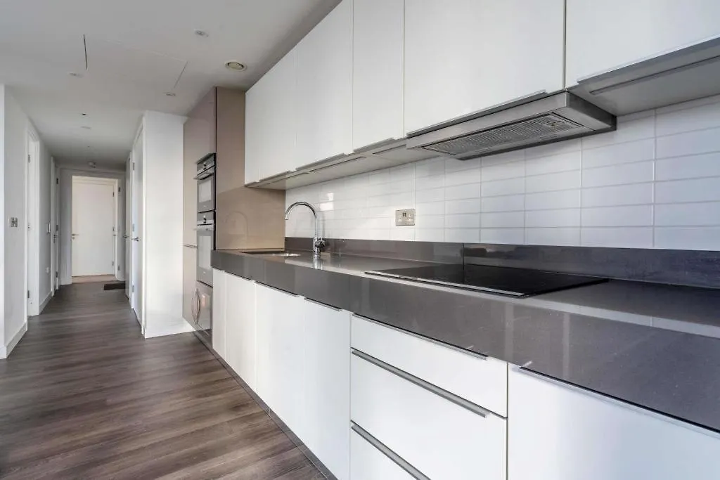 Lux 2Bdr In The Heart Of London Apartment 0*,  United Kingdom